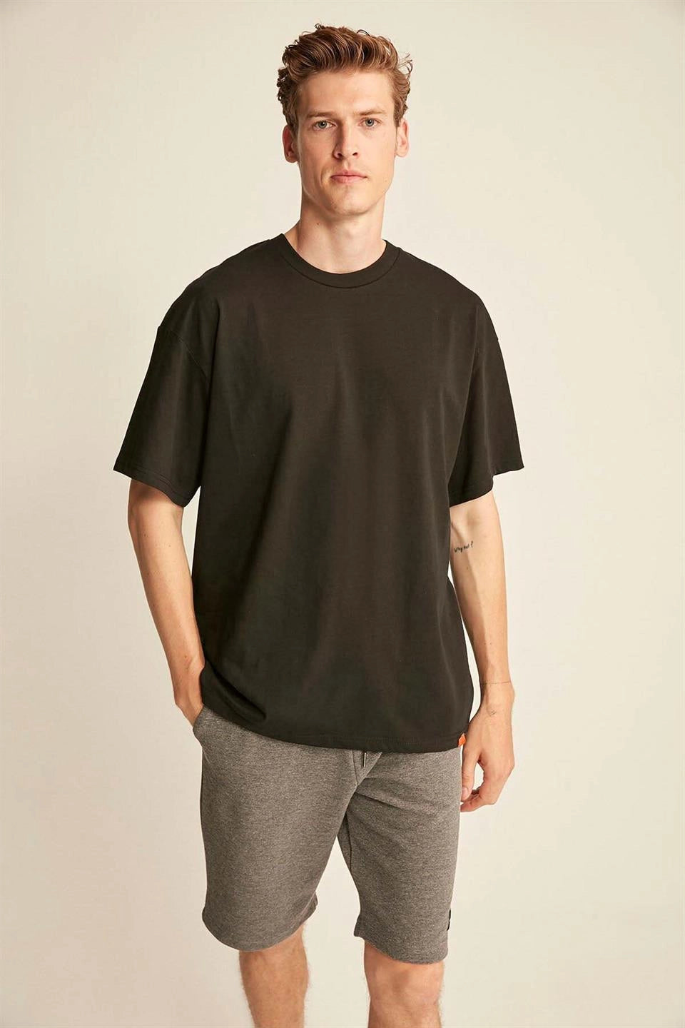 Erkek Oversize %100 Organik Pamuklu Kalın Dokulu Bisiklet Yaka Siyah T-Shirt