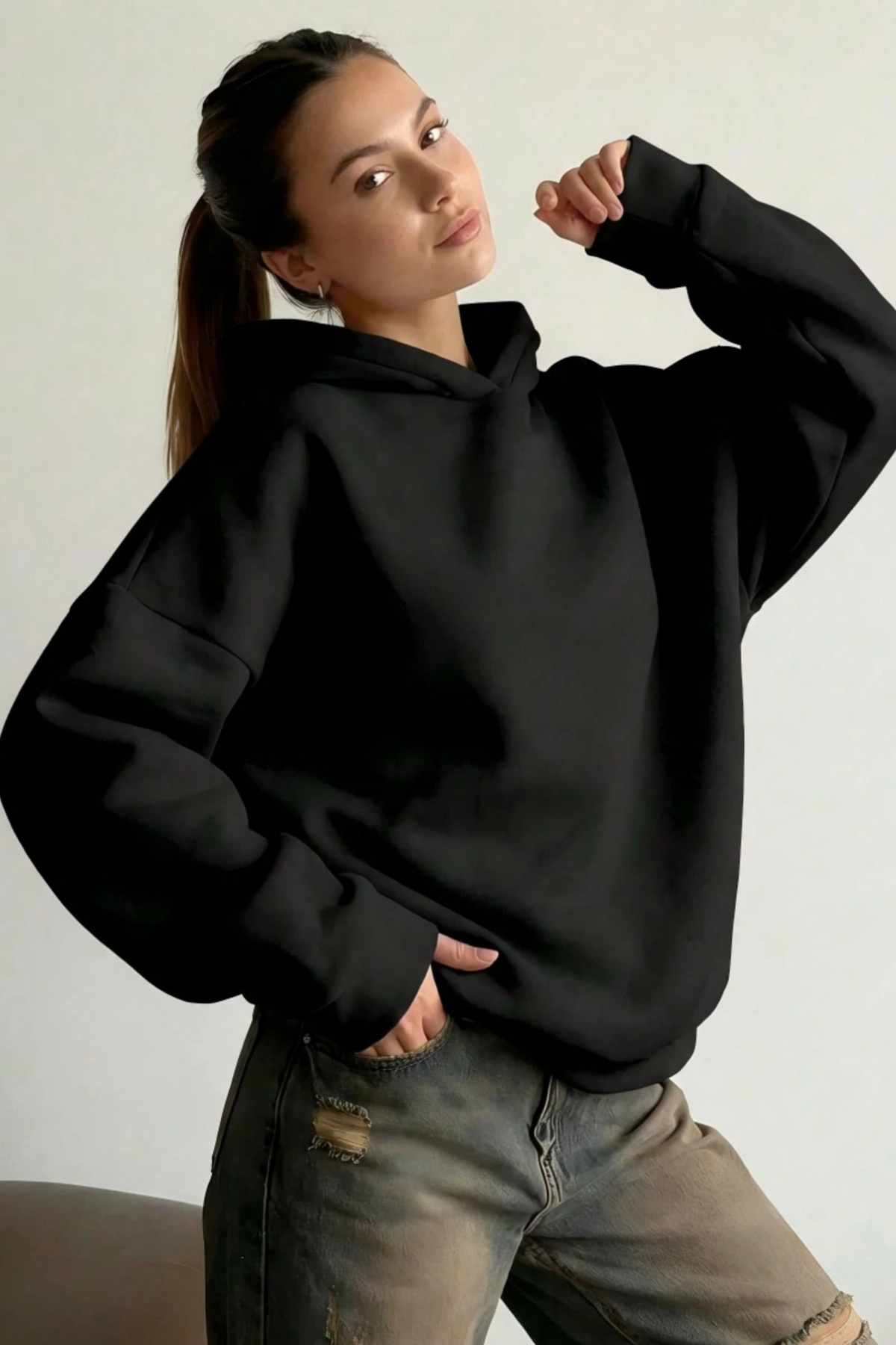 Kadın Siyah Düz Kapüşonlu Oversize 3 Iplik Şardonlu Salaş Bol Kesim Hoodie Sweatshirt