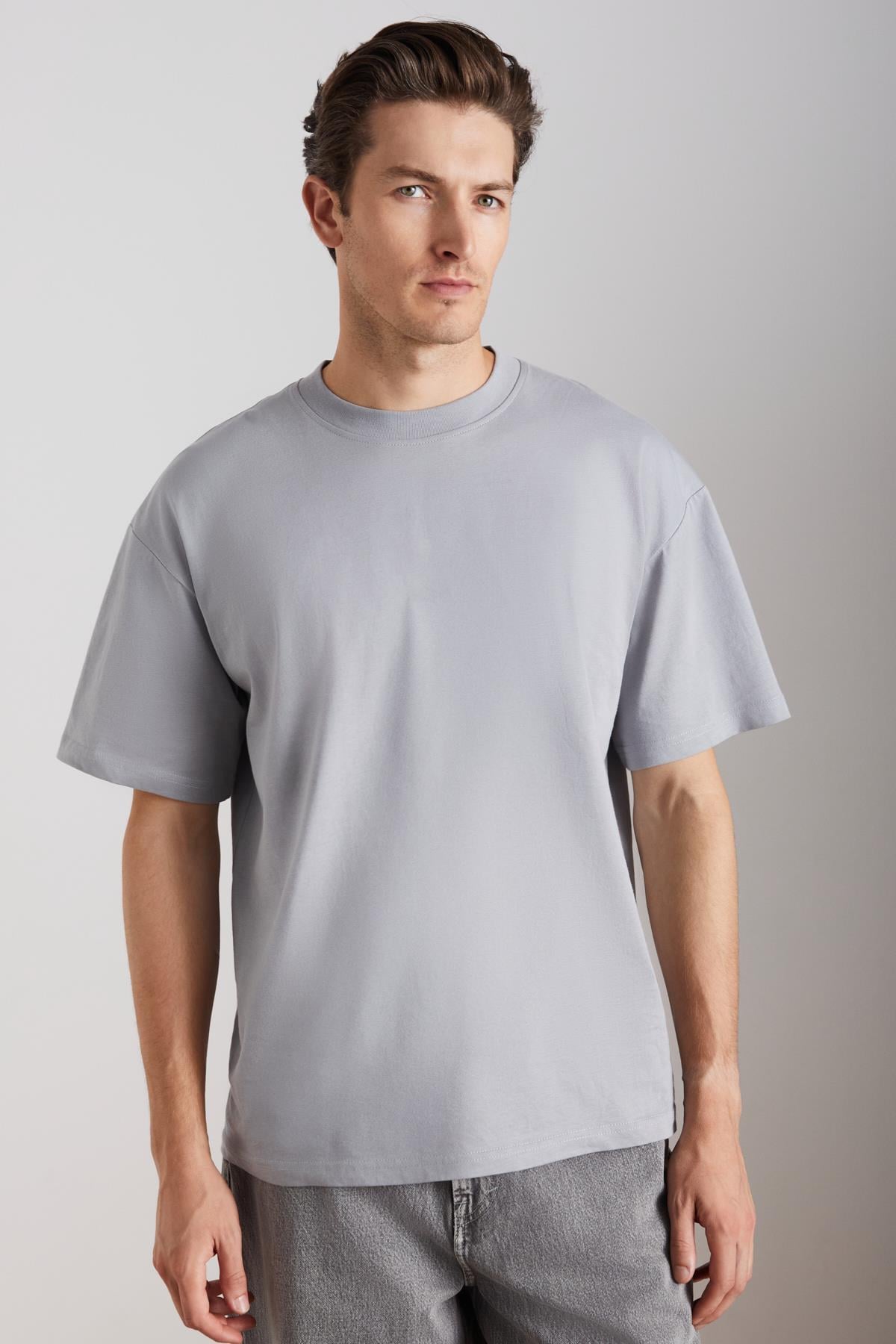 Erkek Oversize %100 Organik Pamuklu Kalın Dokulu Bisiklet Yaka Gri T-Shirt
