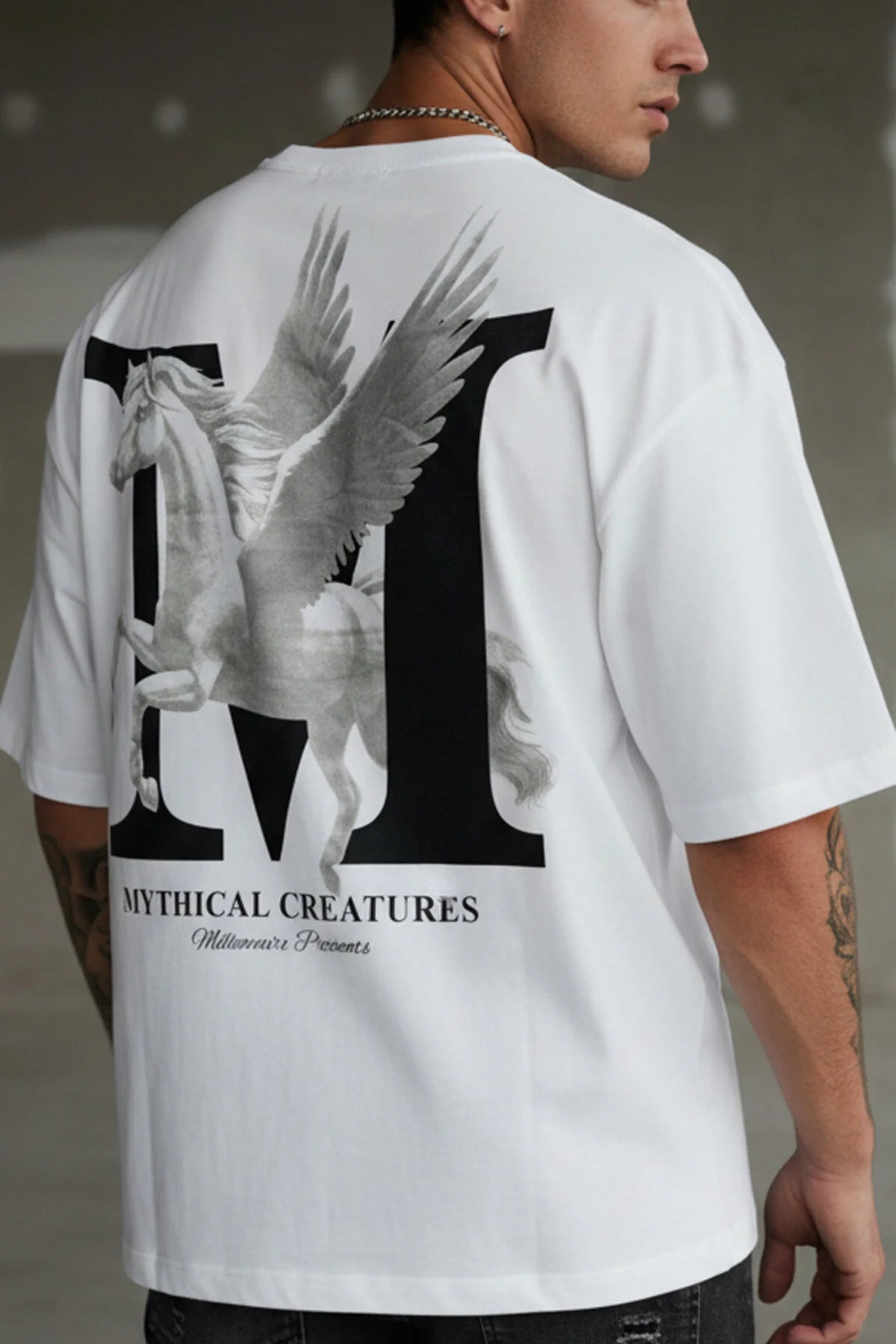 Erkek Mythical Pegasus Baskılı Beyaz Bisiklet Yaka Oversize Salaş T-Shirt
