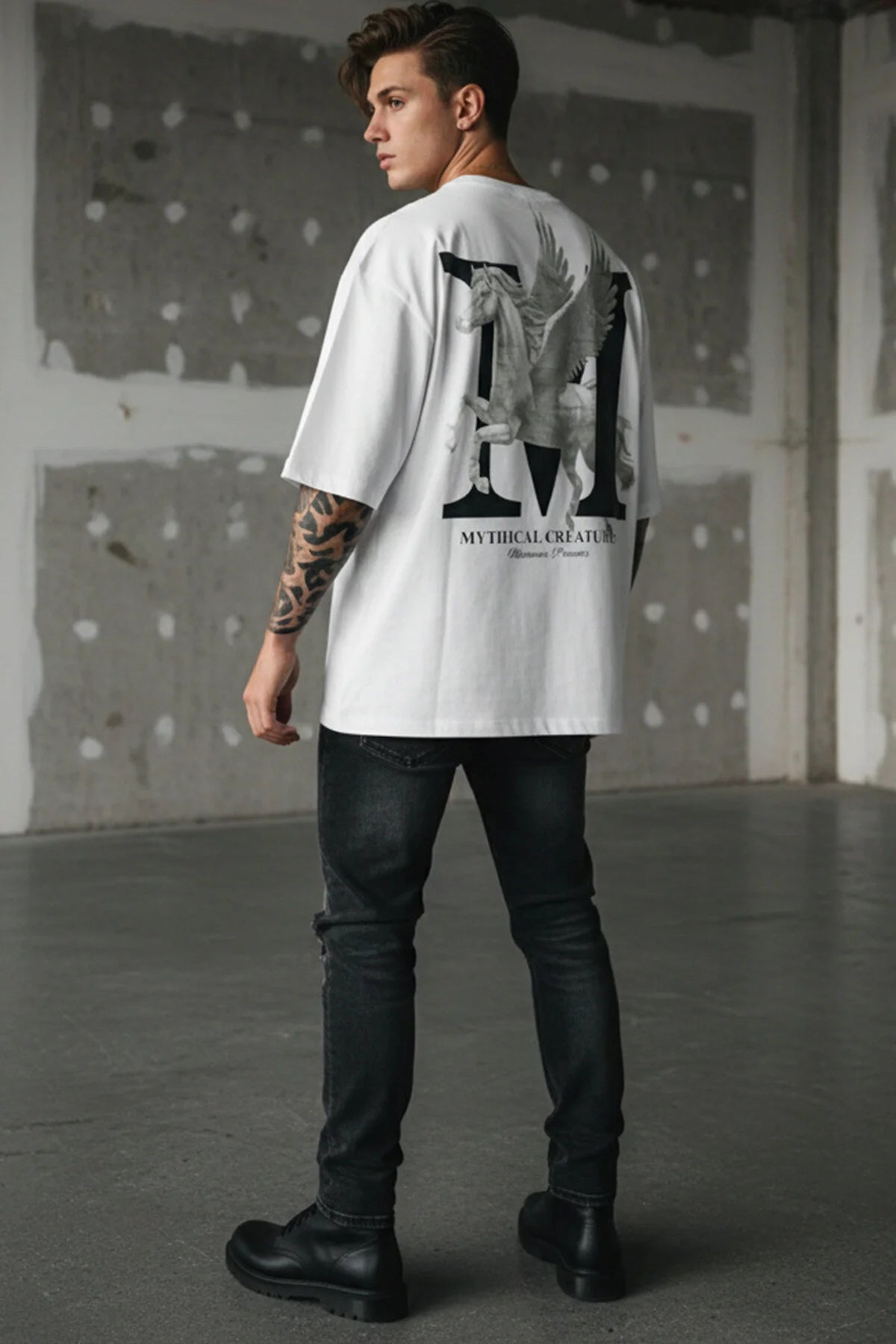 Erkek Mythical Pegasus Baskılı Beyaz Bisiklet Yaka Oversize Salaş T-Shirt