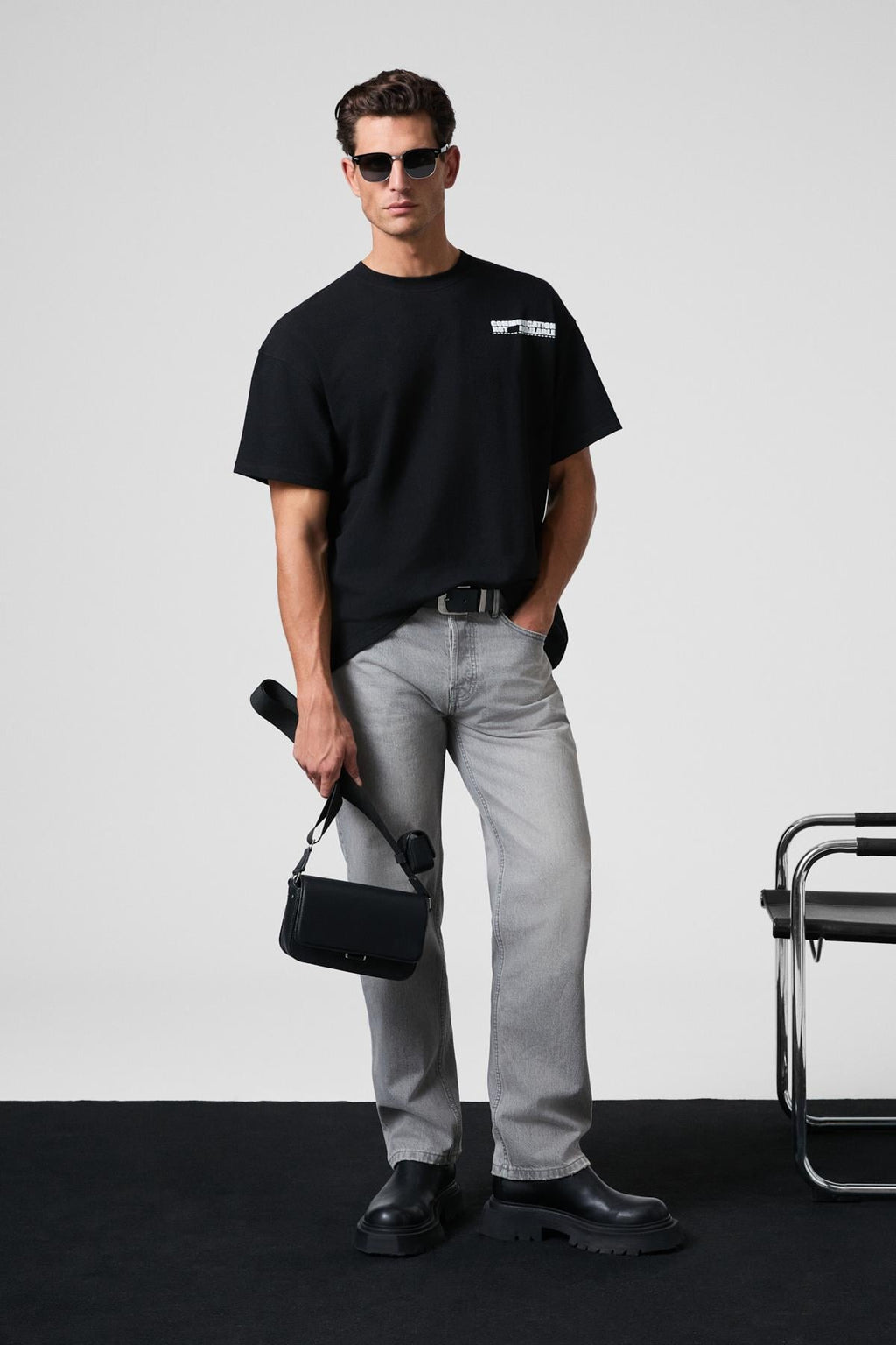 Erkek Göğsü Ve Sırtı Baskılı %100 Organik Pamuk Oversize Fit Bisiklet Yaka Siyah T-Shirt