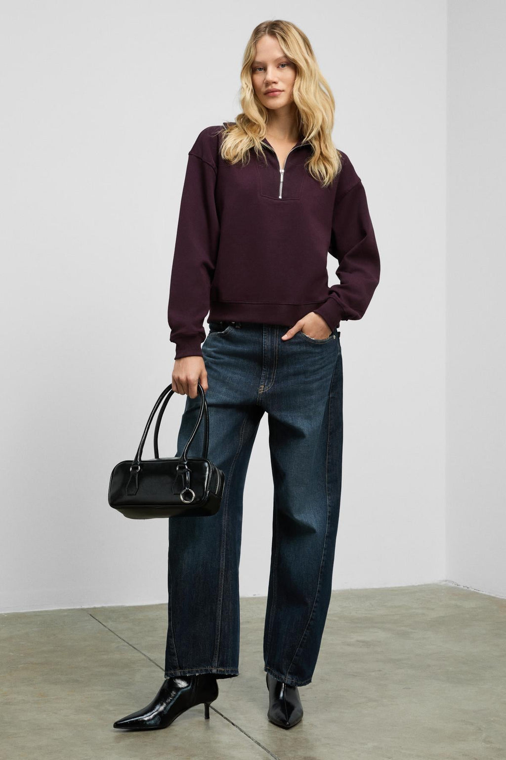 Kadın Bordo Yumuşak Polarlı Kumaşlı Yakası Fermuarlı Regular Sweatshirt