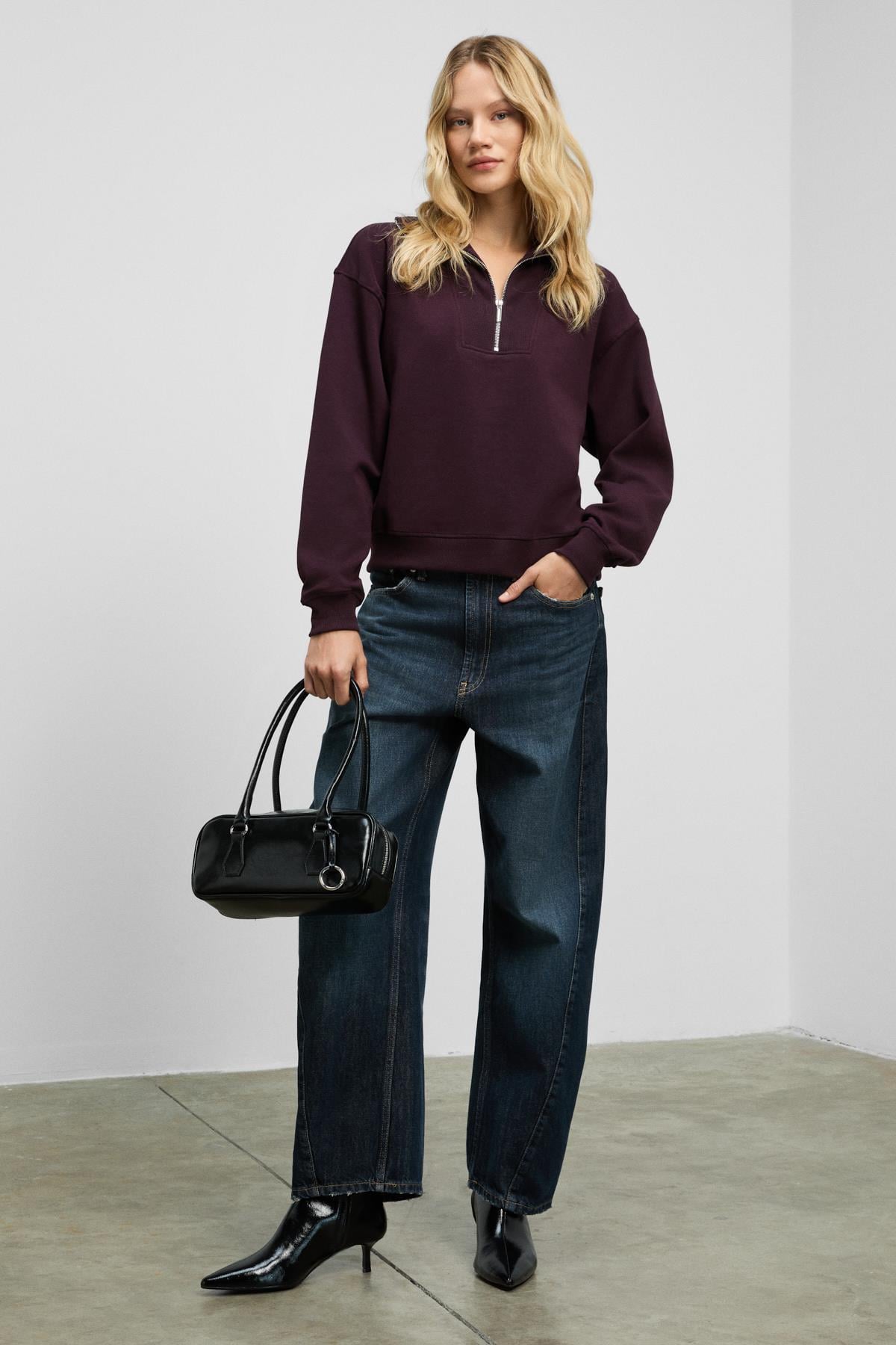 Kadın Bordo Yumuşak Polarlı Kumaşlı Yakası Fermuarlı Regular Sweatshirt