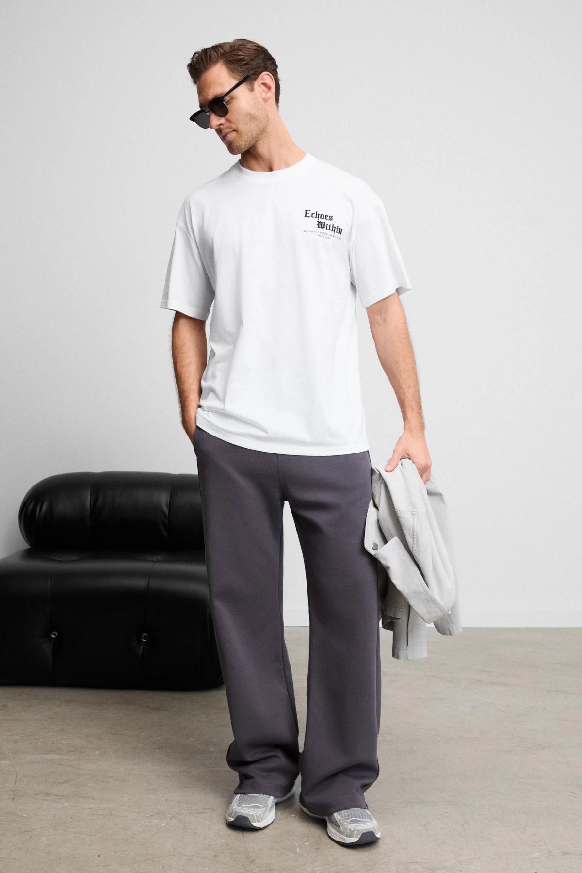 Erkek Organik Pamuklu Bisiklet Yakalı Nakış Ve Baskı Detaylı Oversıze Fit Beyaz T-Shirt