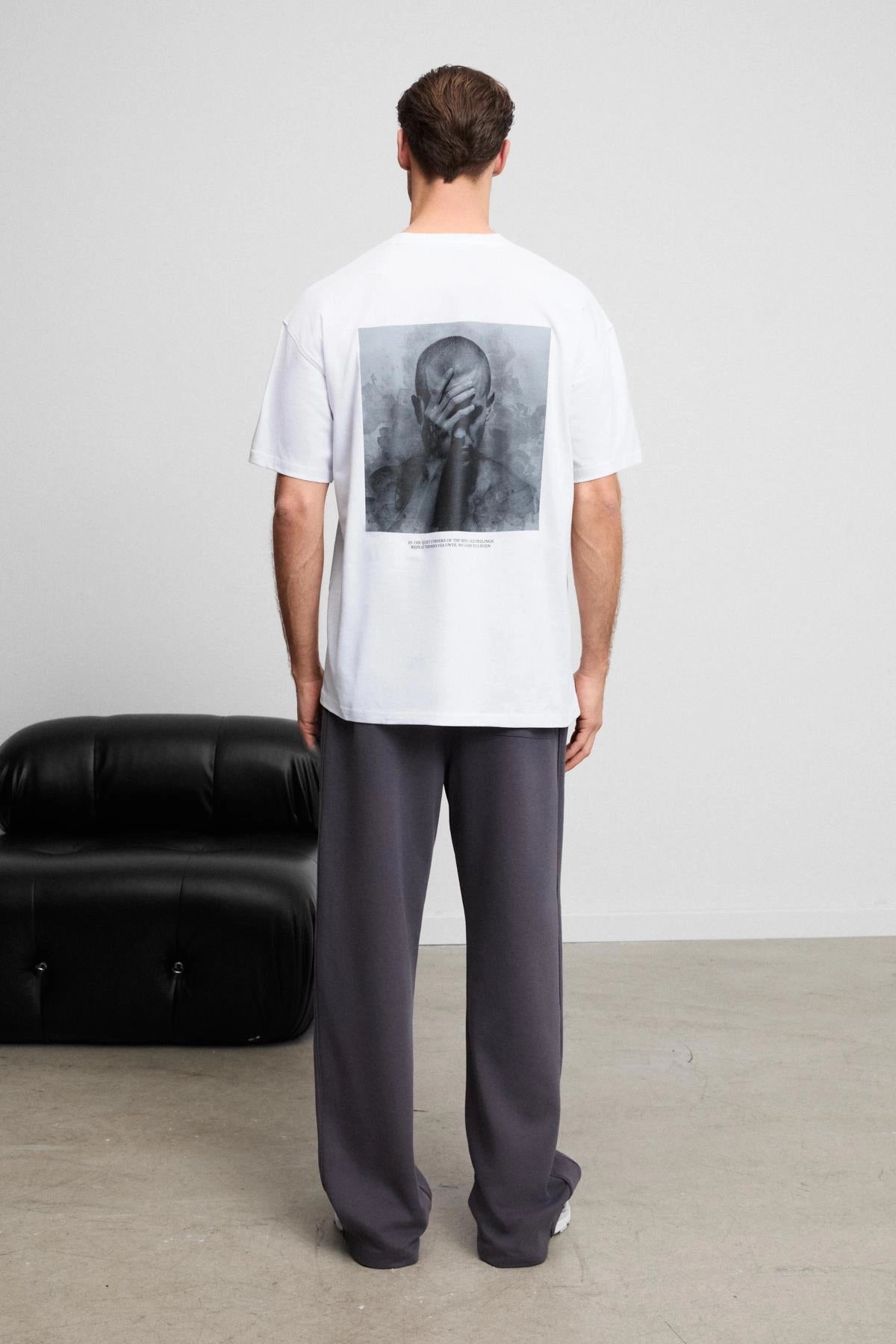 Erkek Organik Pamuklu Bisiklet Yakalı Nakış Ve Baskı Detaylı Oversıze Fit Beyaz T-Shirt
