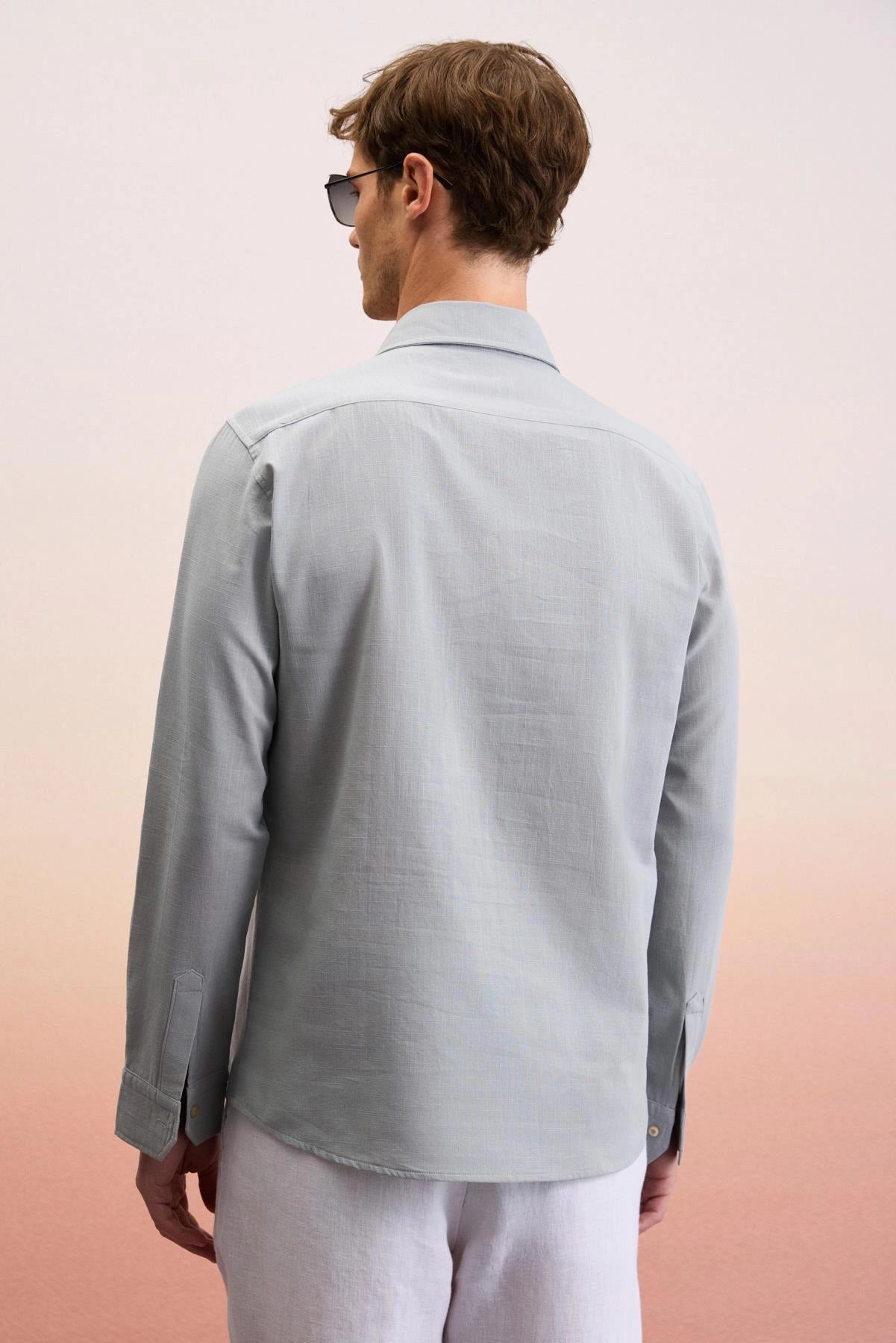 %100 Pamuk Slim Fit Dar Kesim Düğmeli Yaka Keten Görünümlü Flamlı Gri Gömlek