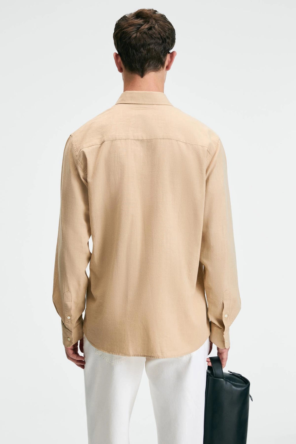 %100 Pamuk Slim Fit Dar Kesim Düğmeli Yaka Keten Görünümlü Flamlı Bej Gömlek