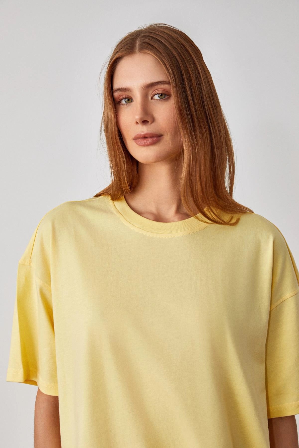 Bisiklet Yaka Oversize Basic T-Shirt Sarı