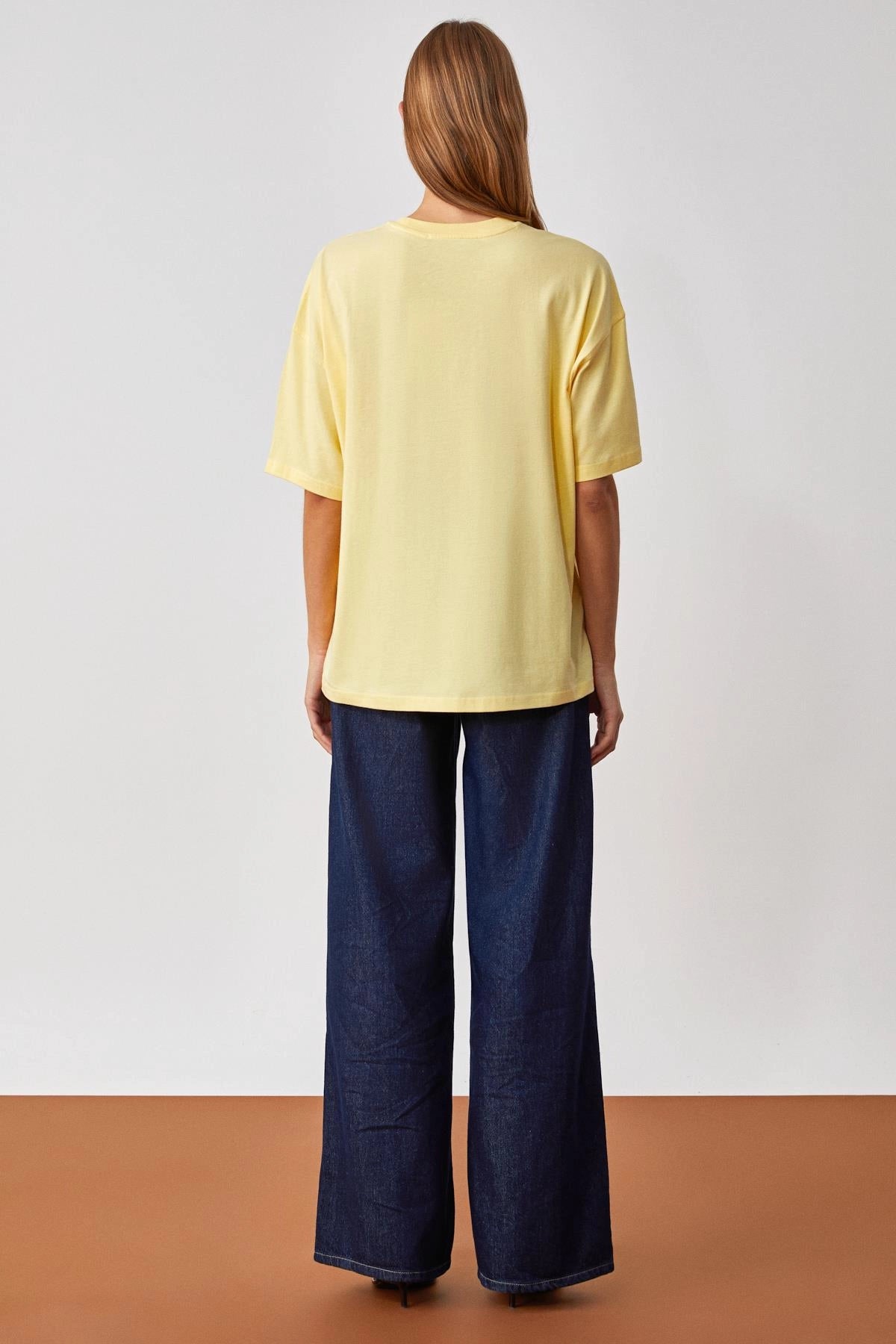 Bisiklet Yaka Oversize Basic T-Shirt Sarı