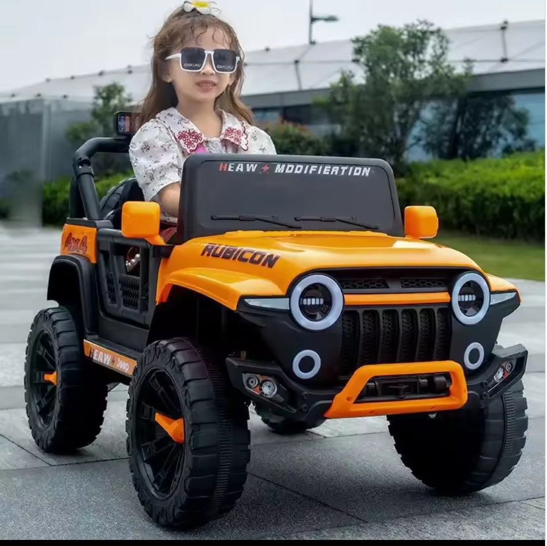 4 tekerden çekişli (4WD), arazi kullanımı için tasarlanmış, şarj edilebilir bataryalı çocuk elektrikli binek araba