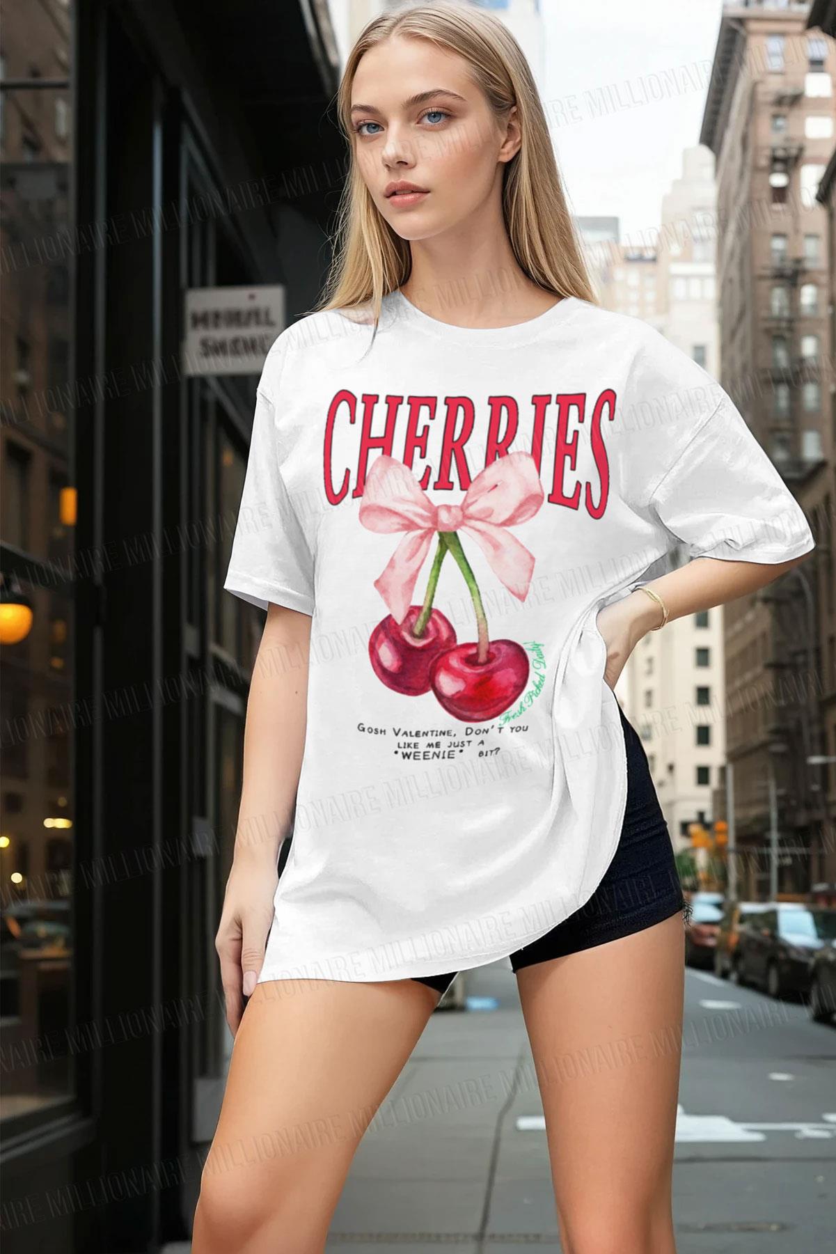 Kadın Cherries Ekru Beyaz Oversize Fit Bol Geniş Kalıp Salaş Kesim T-Shirt - QM1002