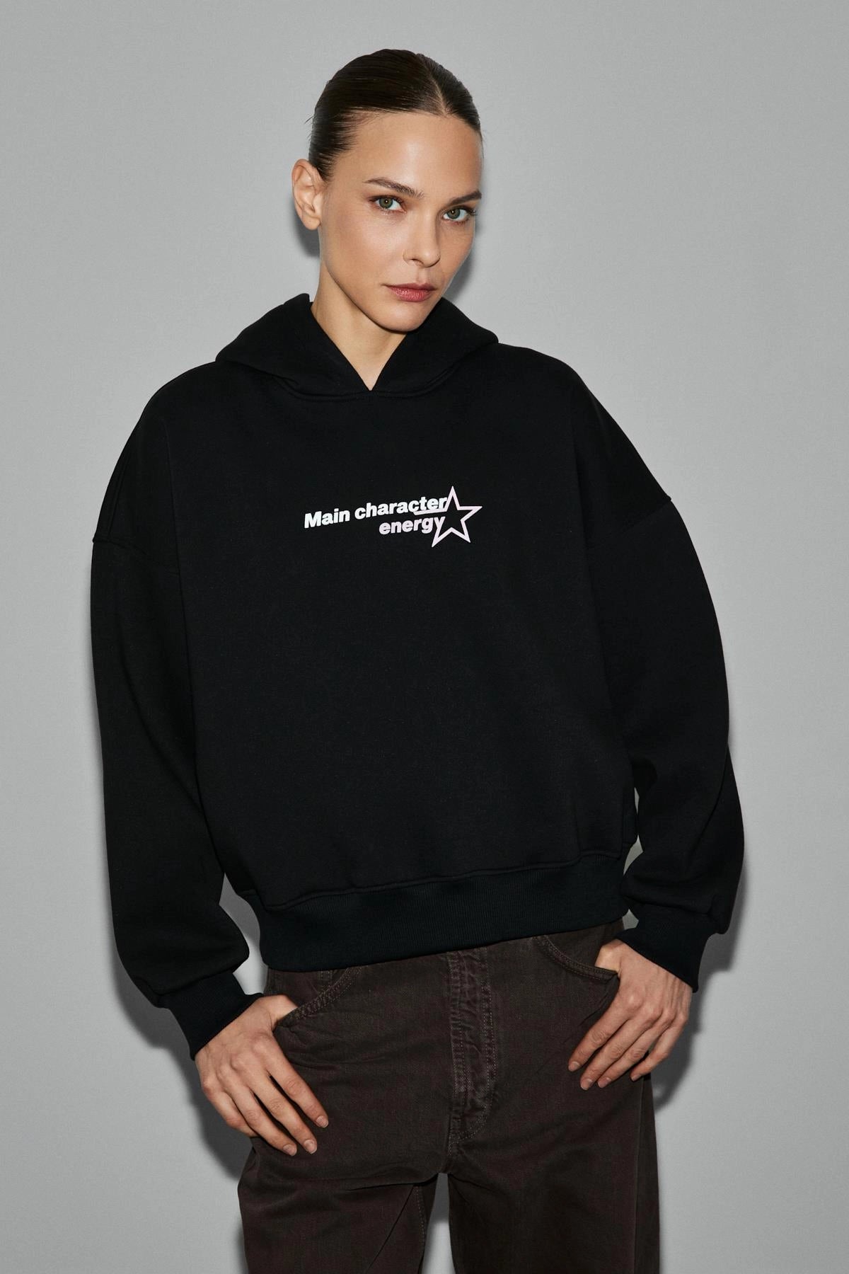 Kadın Organik Pamuklu Polarlı Kumaşlı Baskı Detaylı Siyah Sweatshirt